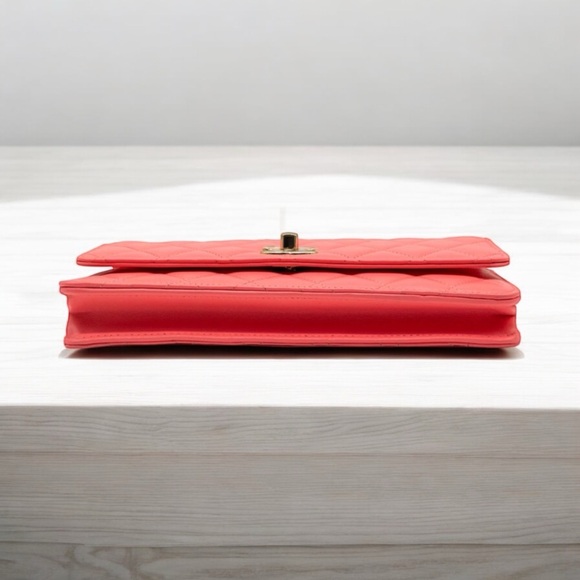 Chanel Wide Trendy CC Wallet on Chain Hot Pink Lambskin Leather RARE Rainbow! - Picture 14 of 16